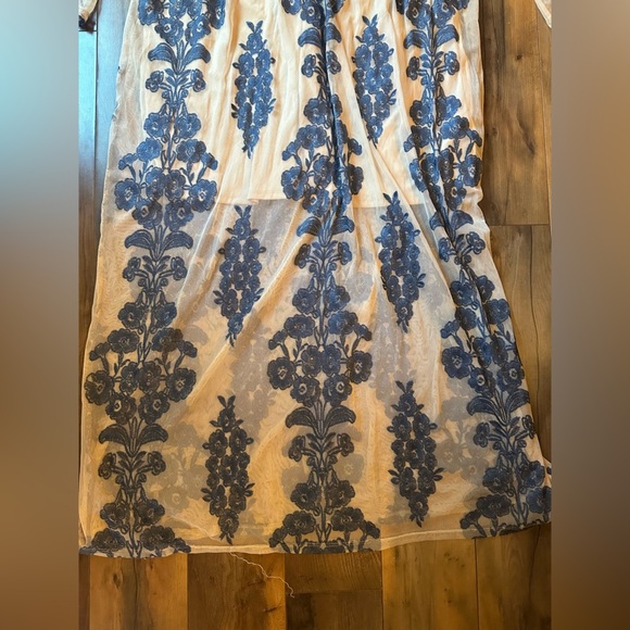 Arula “Norrie P” Embroidered Mesh Maxi Dress | Blue Floral Fall Dress Size B - Picture 4 of 11